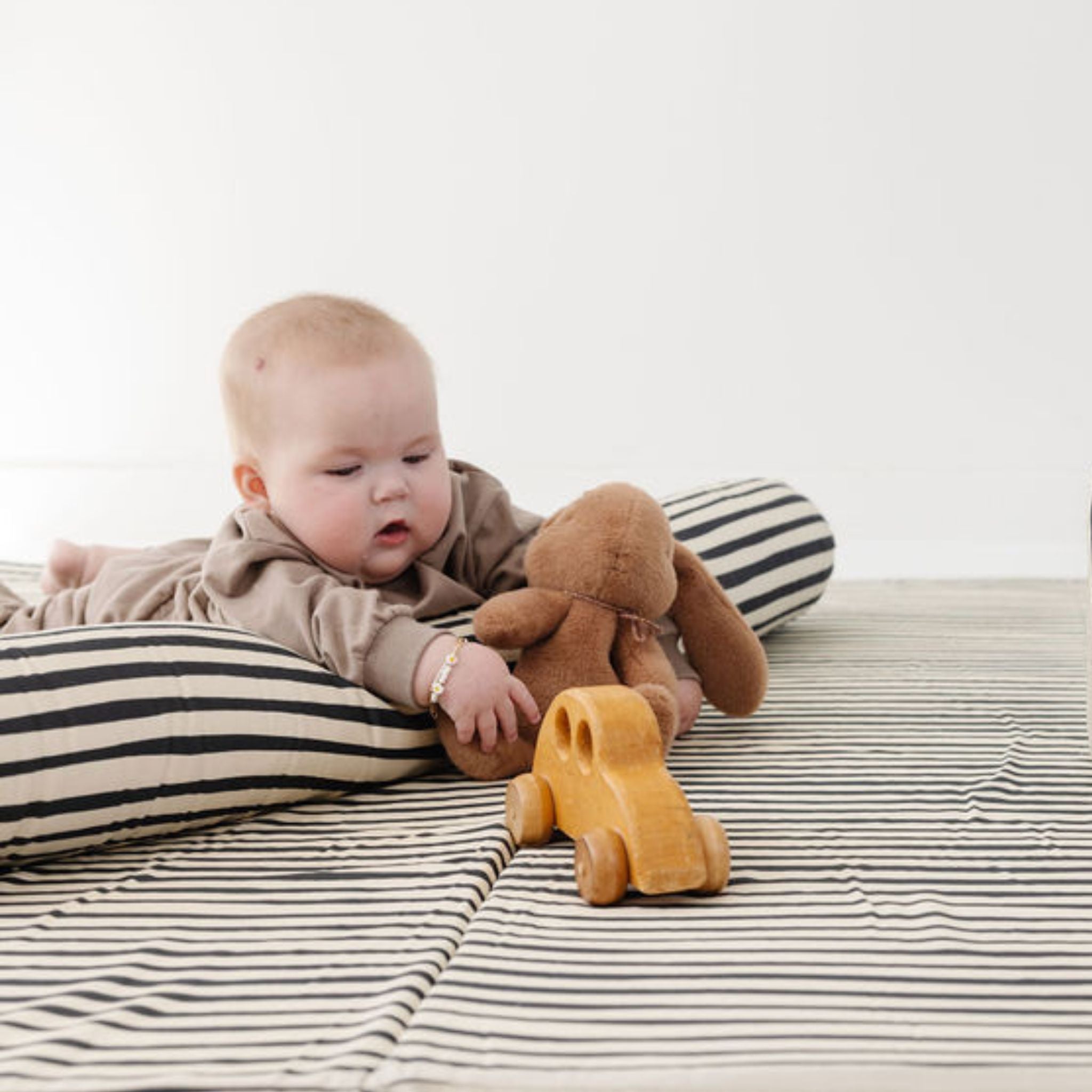 Bold Stripe Support Pillow Toki Mats   