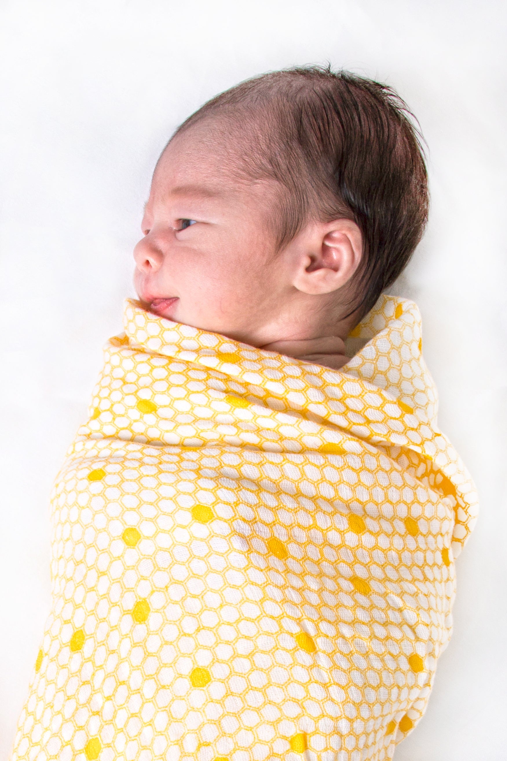 Organic Swaddle Set - Busy Bees (Bee & Hive) Malabar Baby   