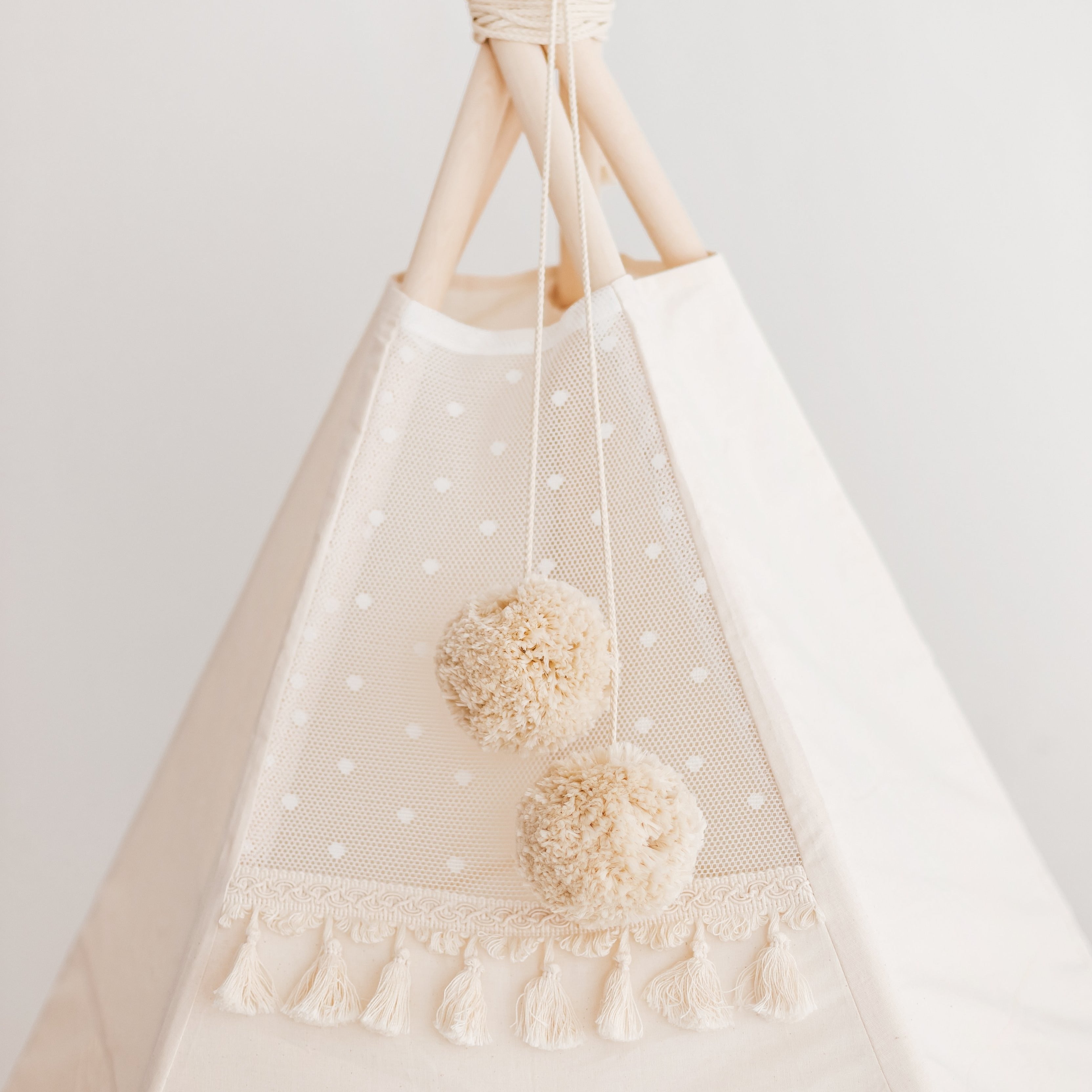 MINICAMP Extra Large Indoor Teepee Tent With Tassels Decor in Boho Style minicamp   