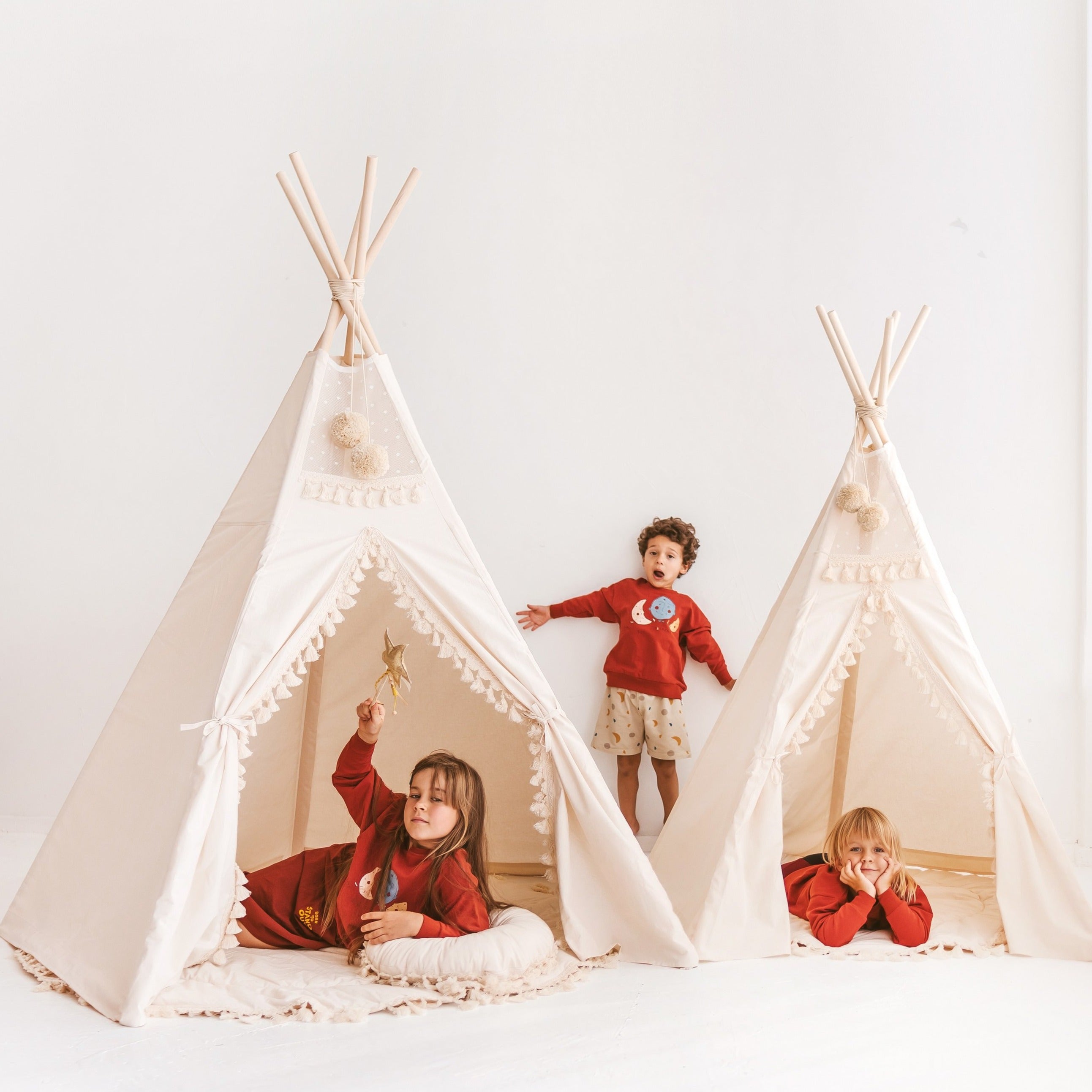 MINICAMP Extra Large Indoor Teepee Tent With Tassels Decor in Boho Style minicamp   