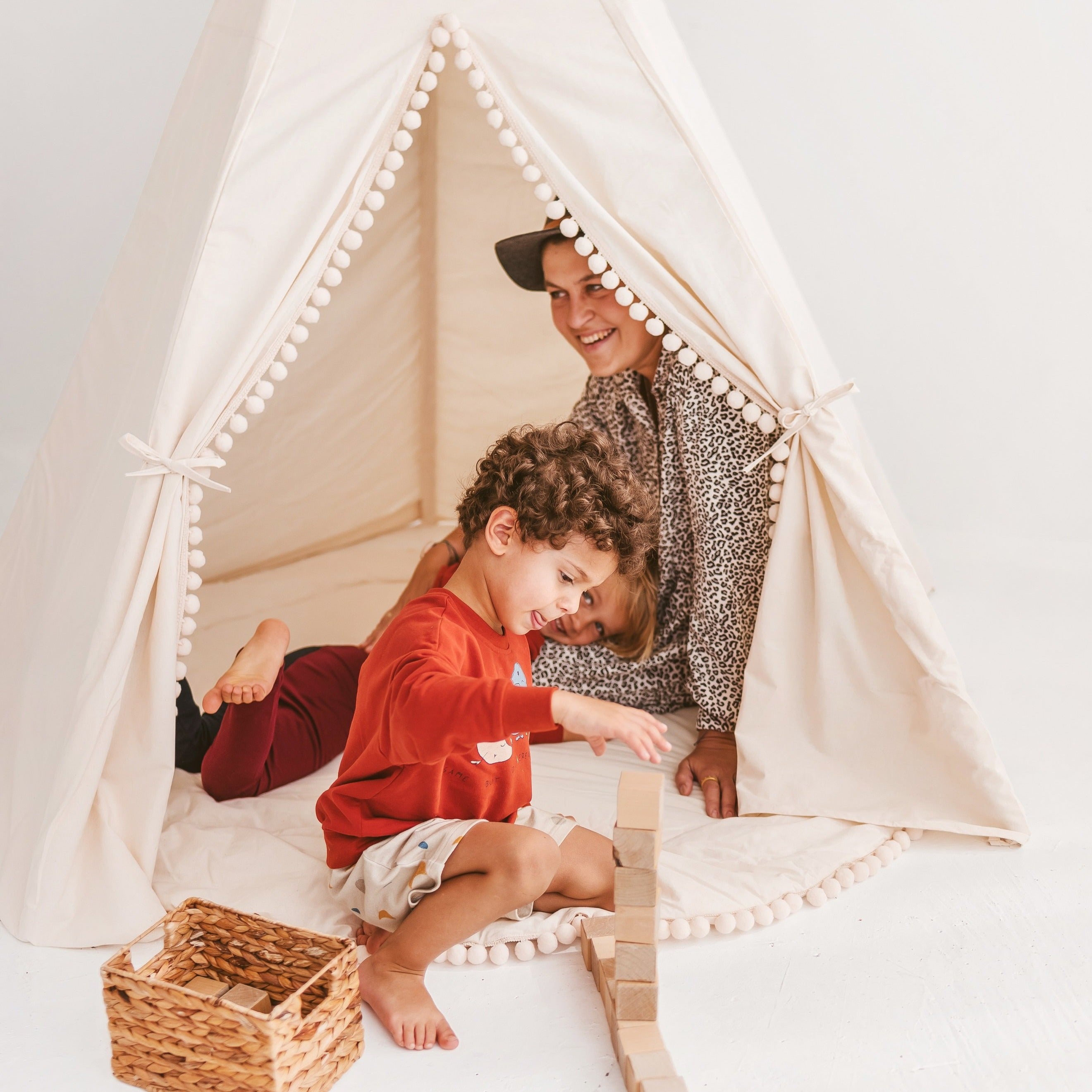 MINICAMP Extra Large Kids Teepee Tent With Pom Pom Decor minicamp   