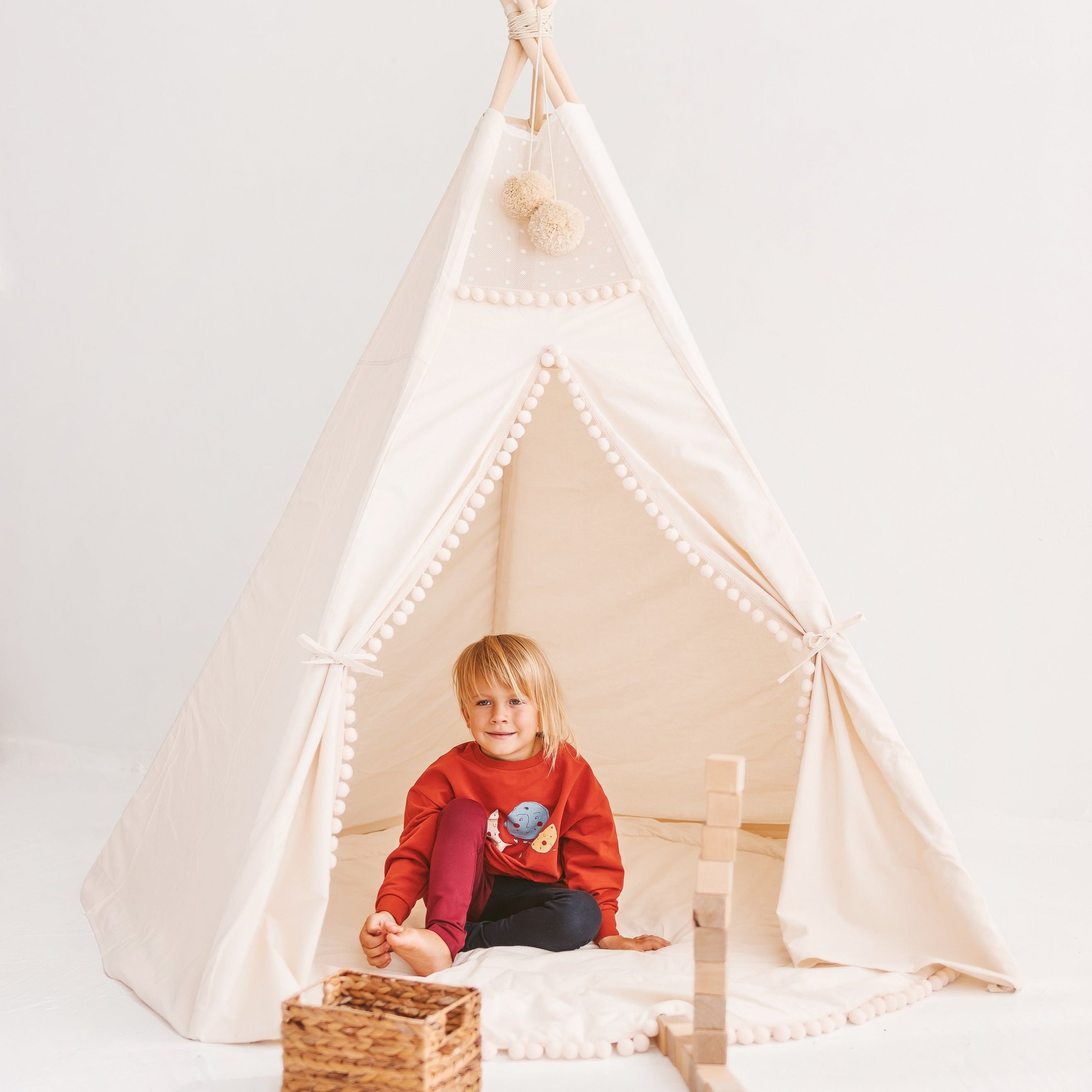 MINICAMP Extra Large Kids Teepee Tent With Pom Pom Decor minicamp   