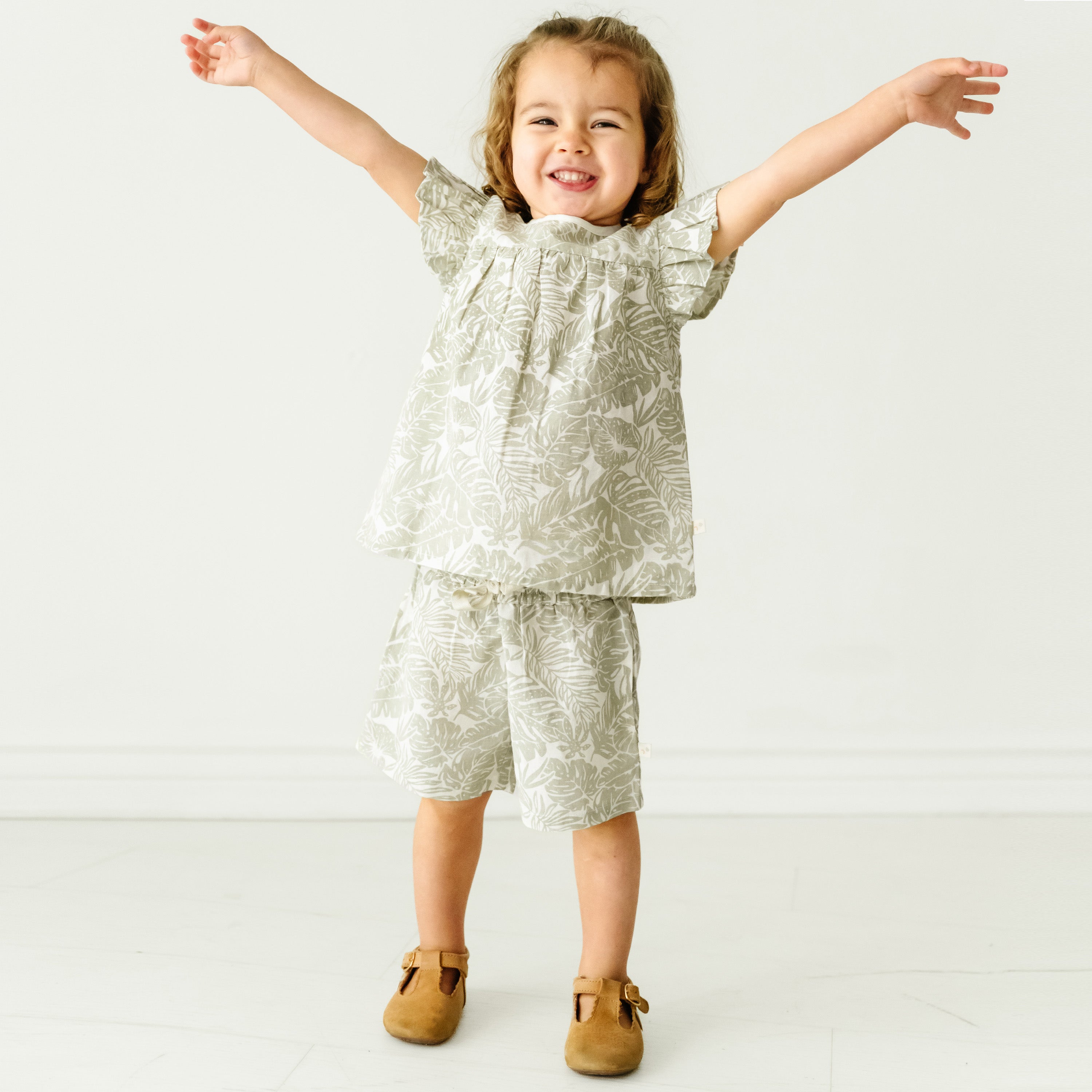 Organic Girls Flutter Top and Shorts Outfit - Palms Makemake Organics   