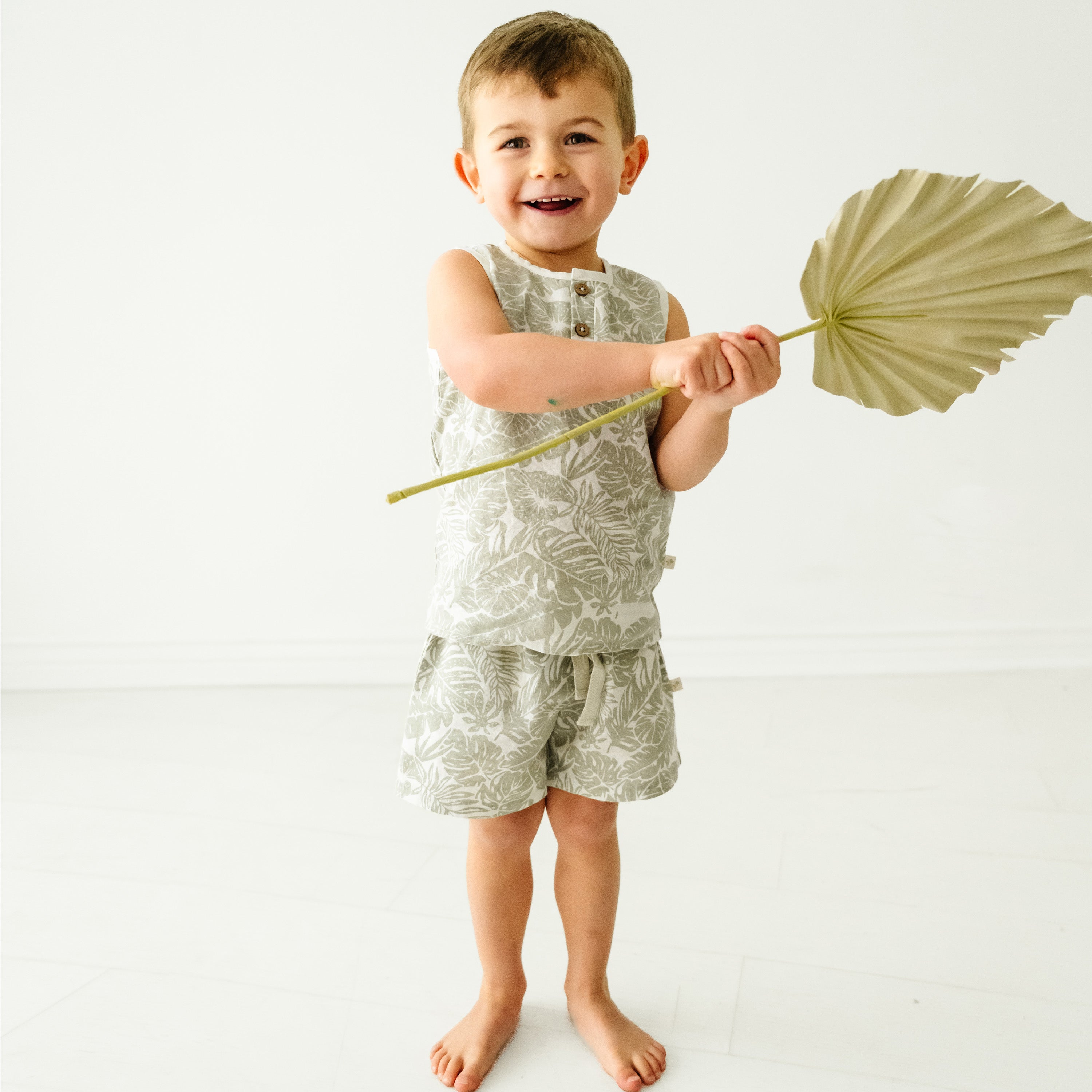 Organic Kids Tank and Shorts Outfit Linen - Palms Makemake Organics   