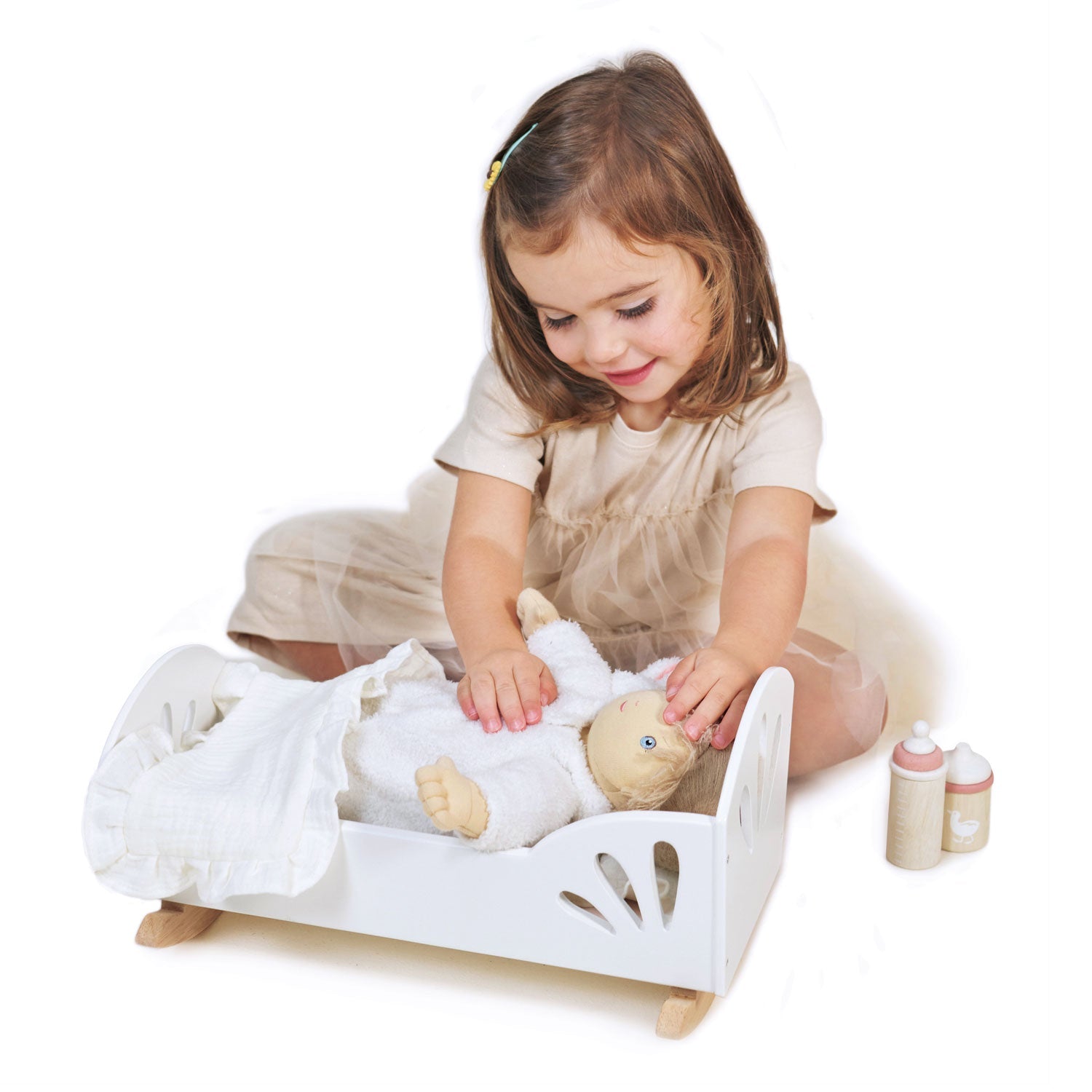 Sweet Swan Dolly Bed Tender Leaf Toys   