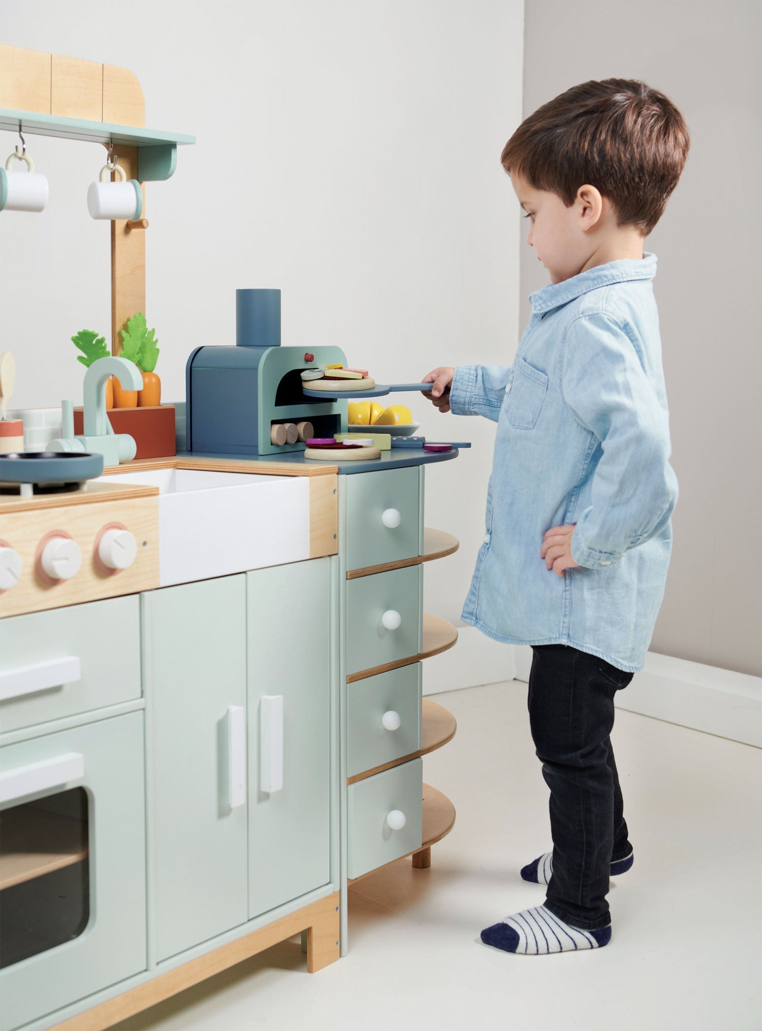 La Fiamma Grand Kitchen Tender Leaf Toys   