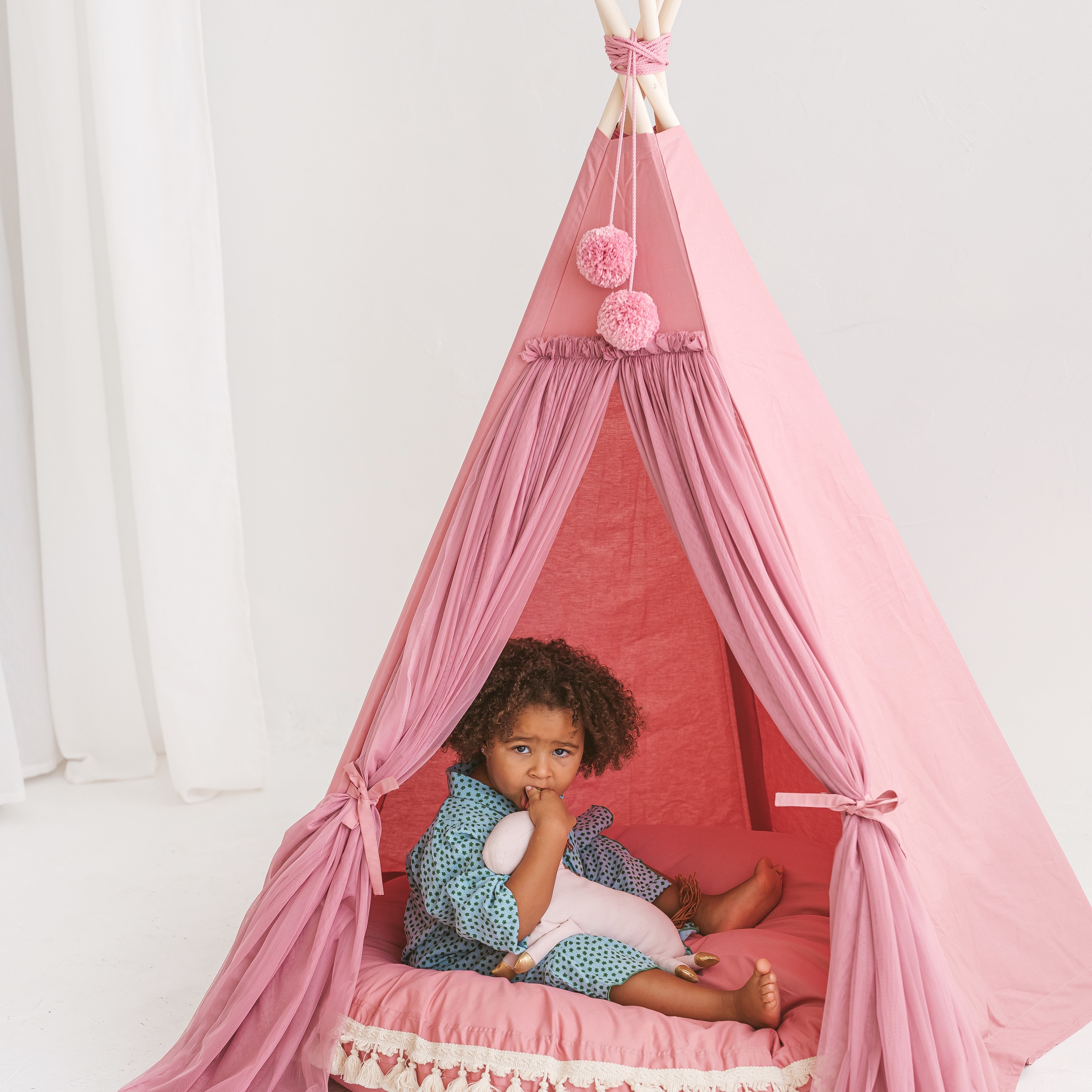 MINICAMP Fairy Kids Play Tent With Tulle in Rose minicamp   