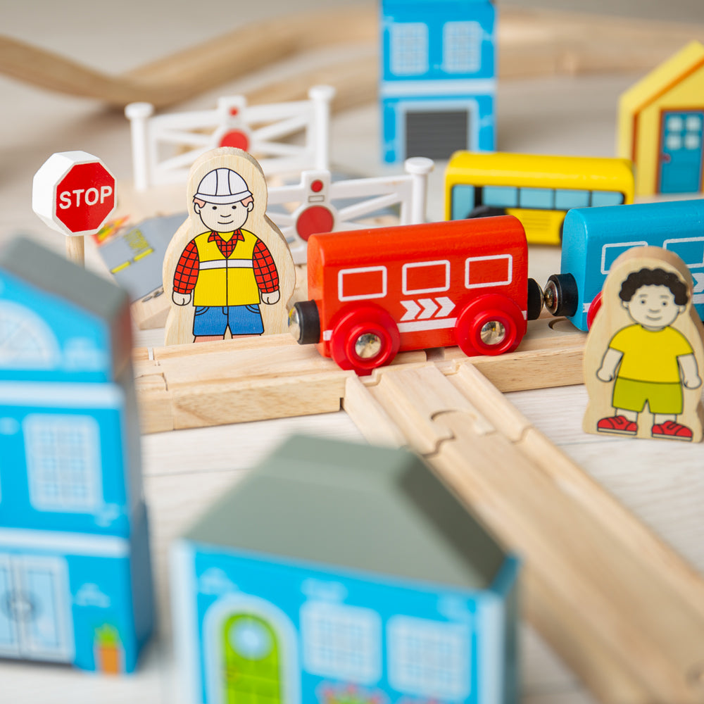 Town and Country Train Set Bigjigs Toys   