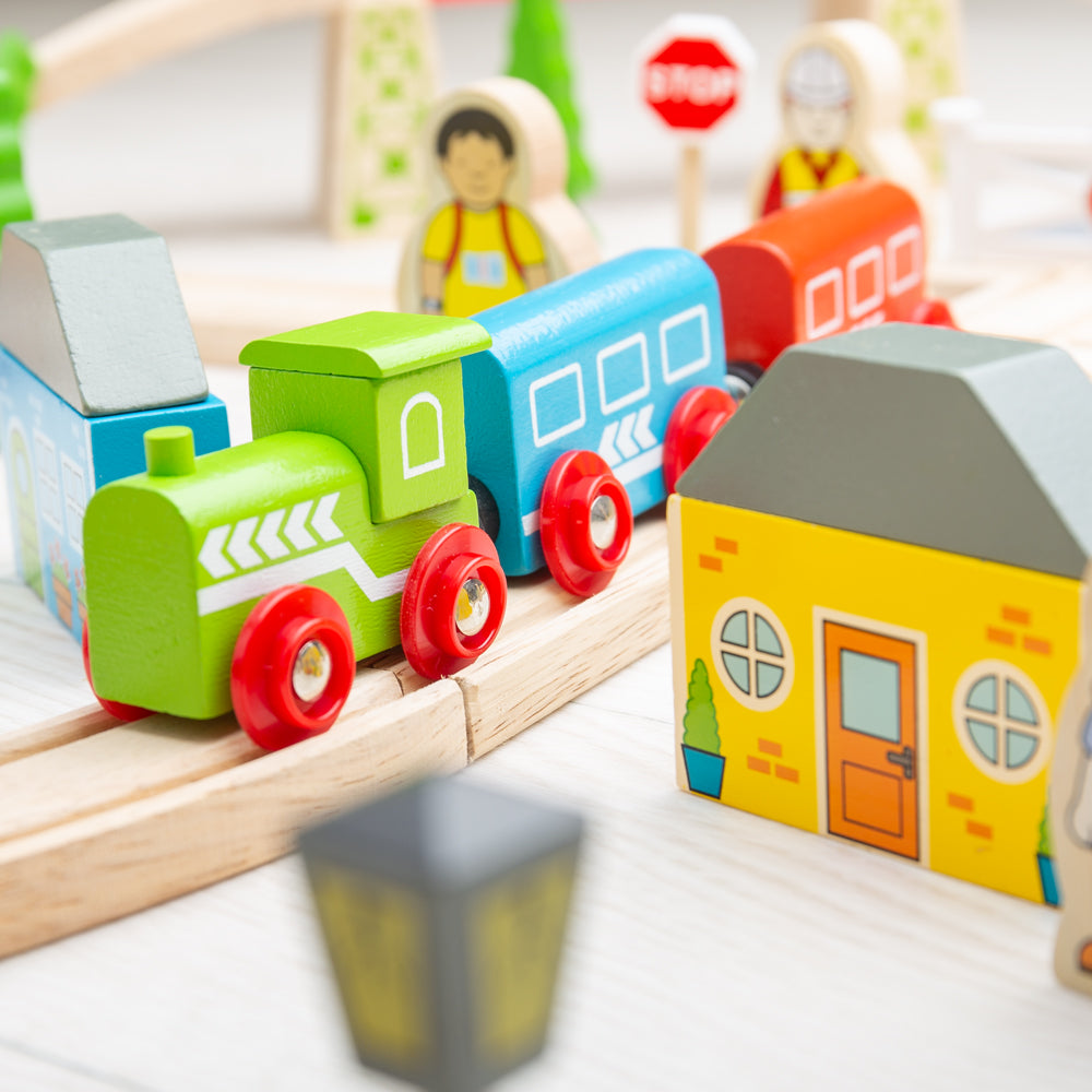 Town and Country Train Set Bigjigs Toys   