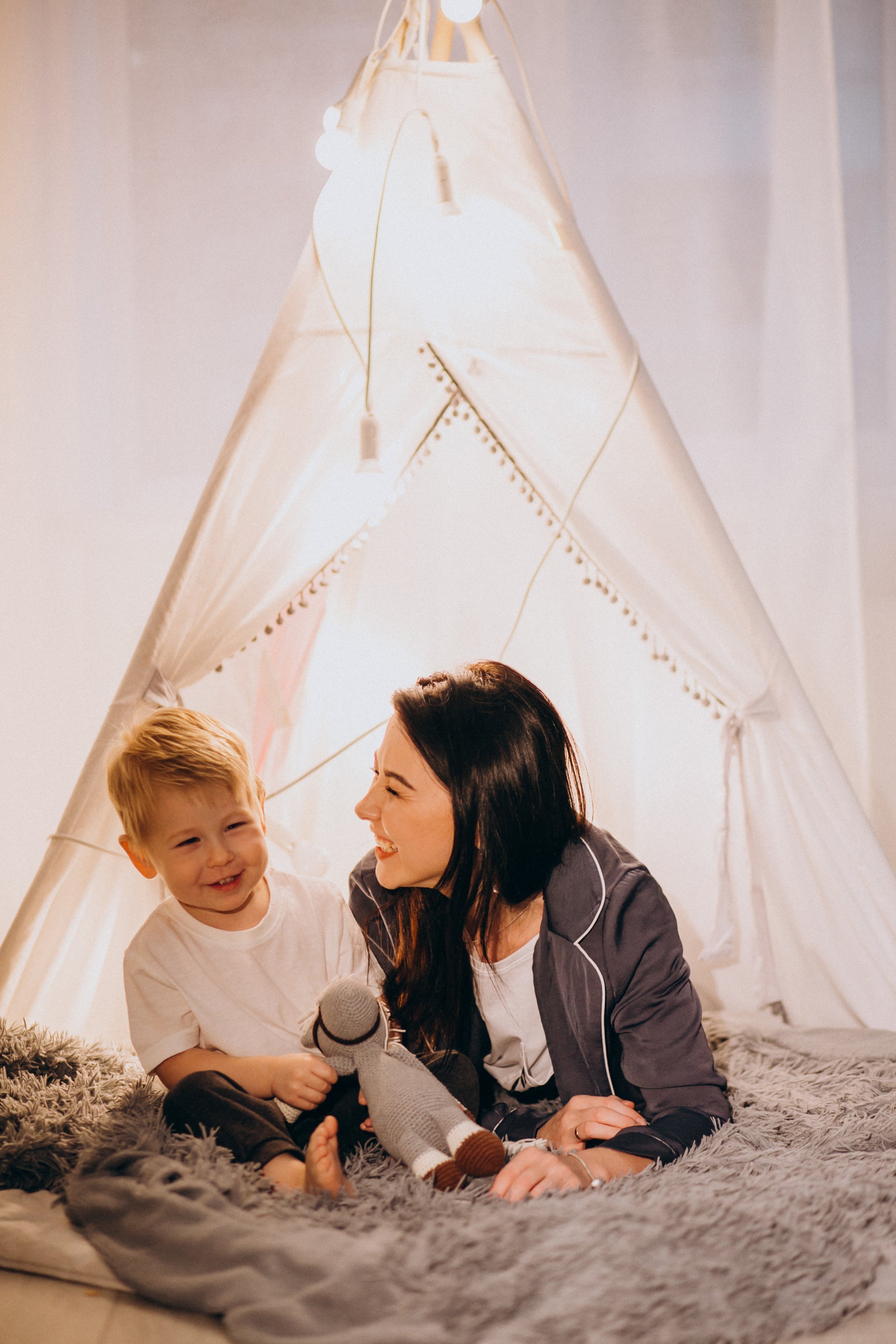 Large Foldable Kids Canvas Teepee Play Tent With Lights  ( White ) Green Walnut   