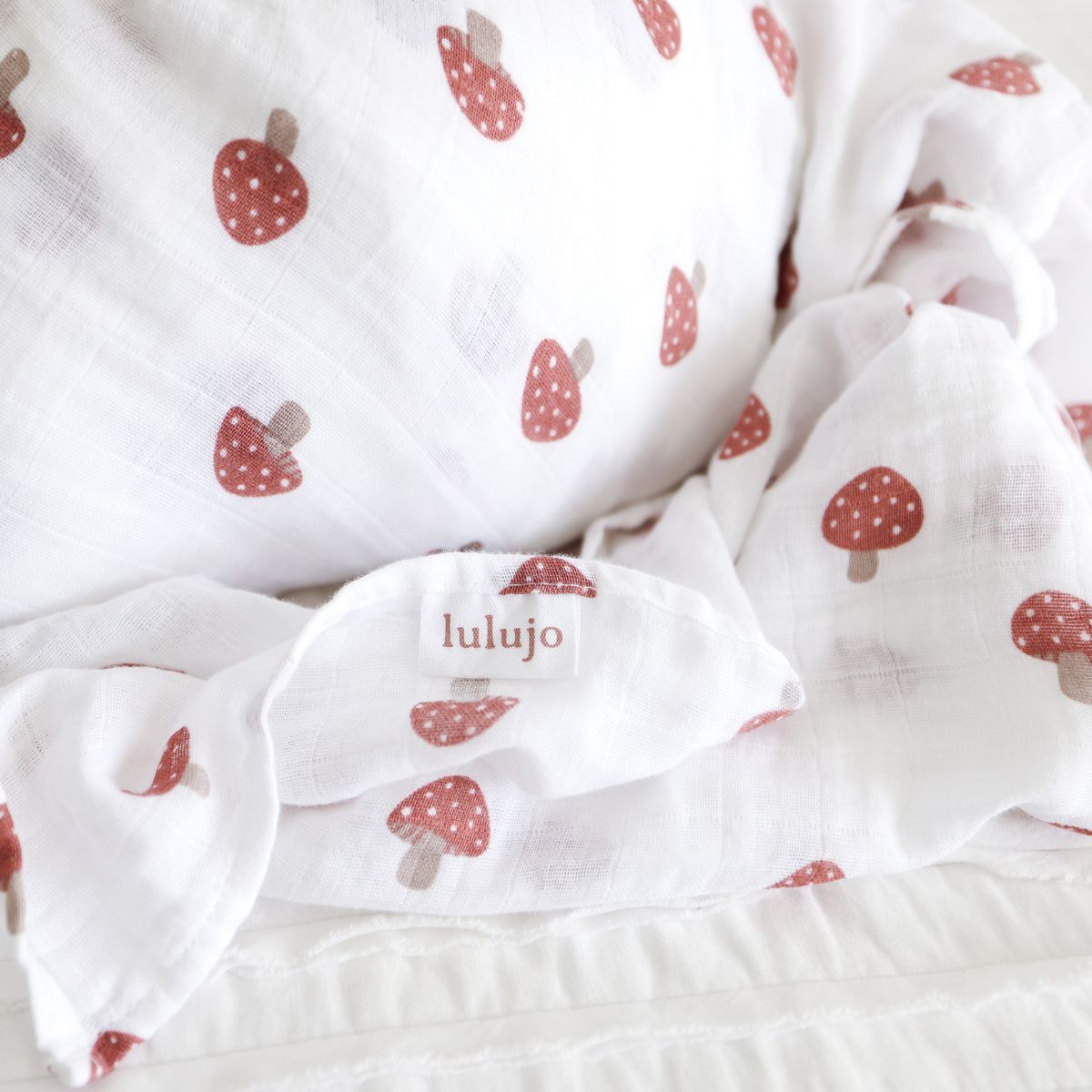 Muslin Swaddle Lulujo   