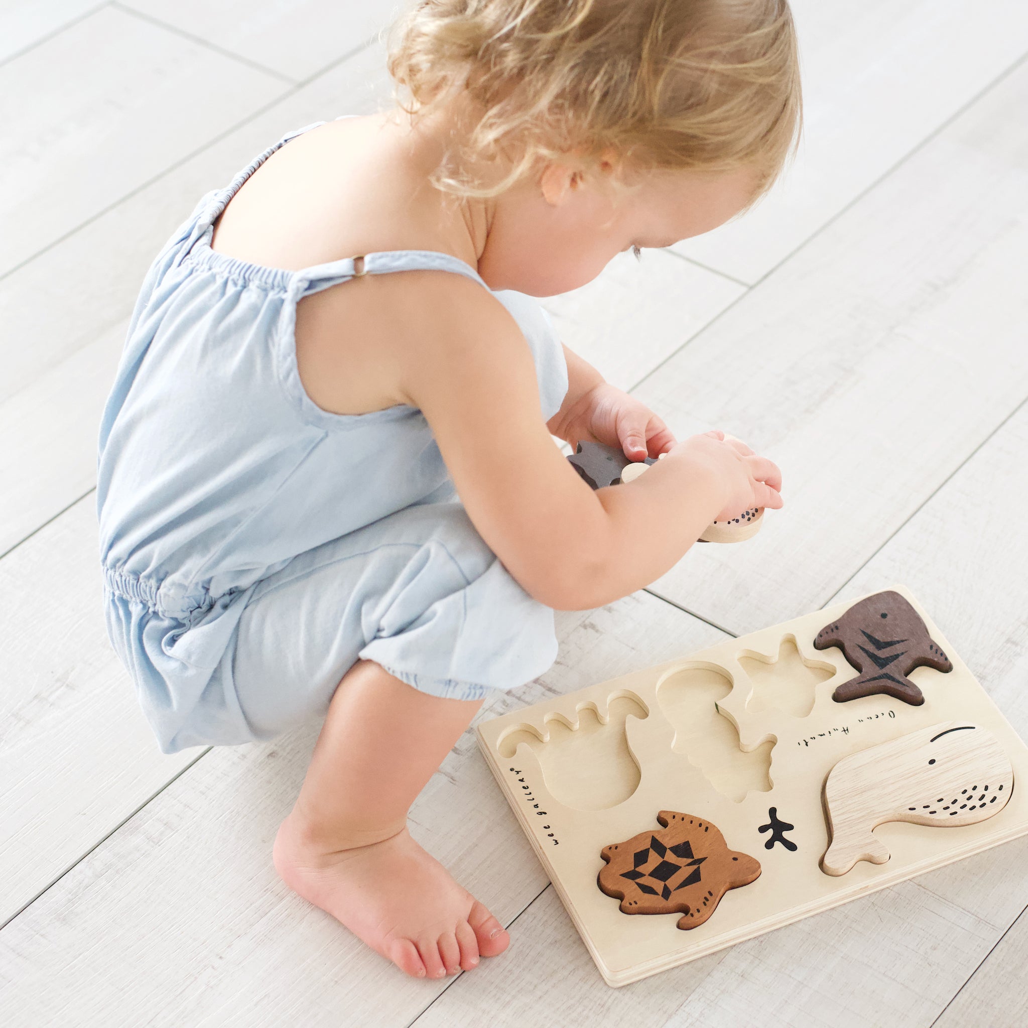 Wooden Tray Puzzle - Ocean Animals - 2nd Edition Wee Gallery   